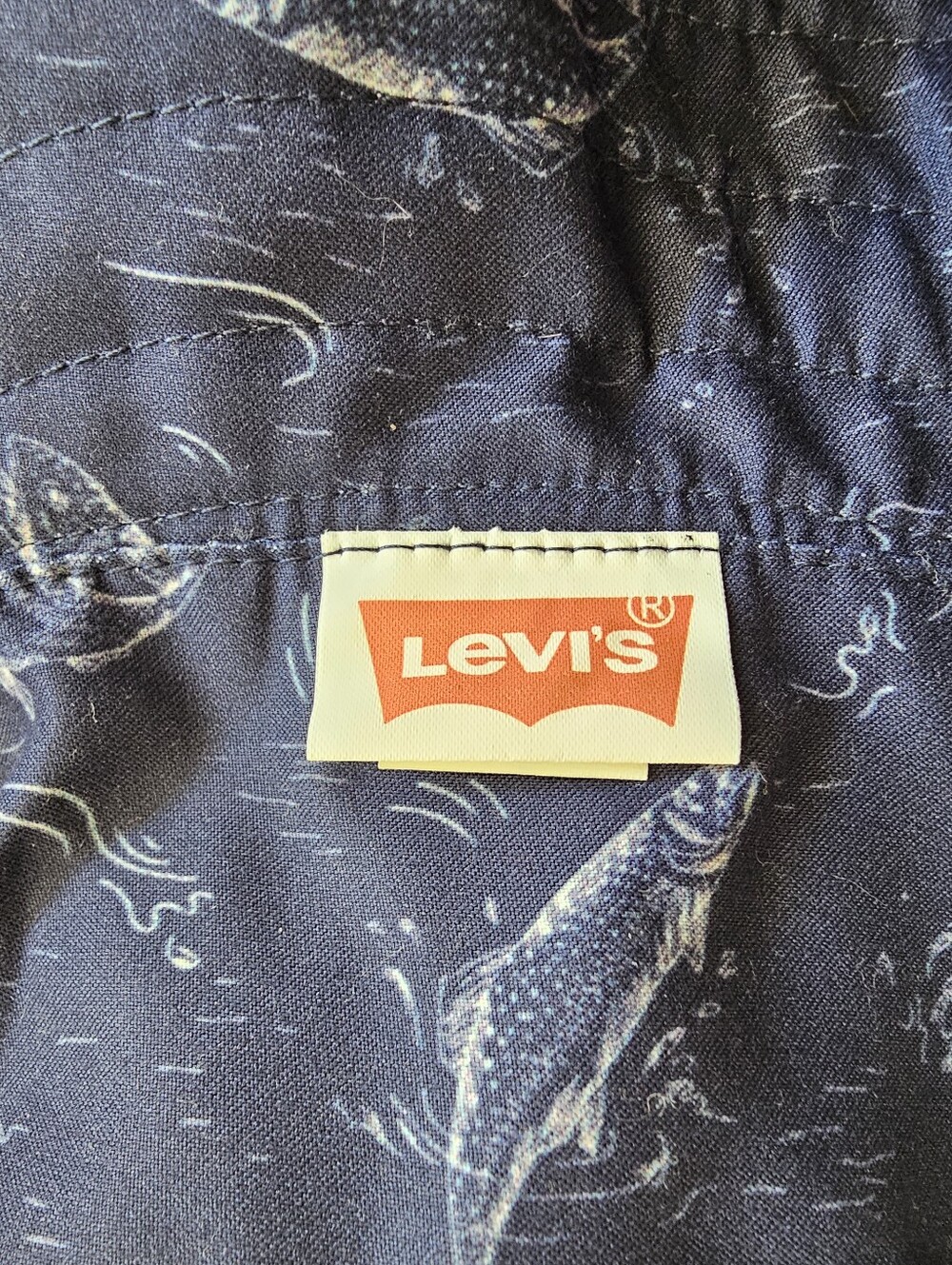 Levi's Bucket Hat- Fish Design - Picture 2 of 8